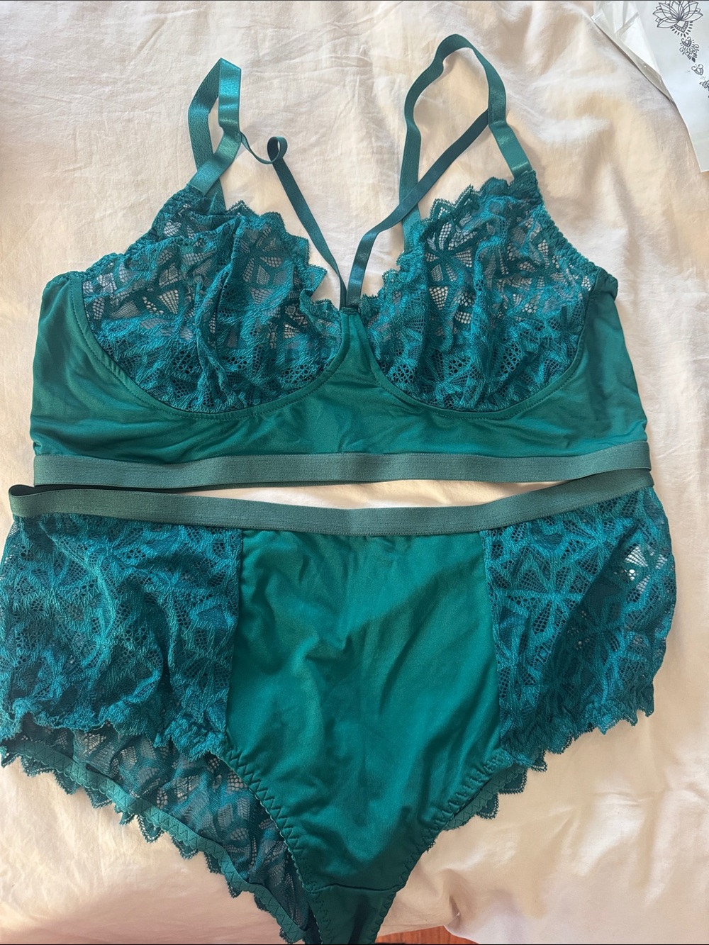 Lace Underwire Bra & High-Waist Brief Set - Teal
